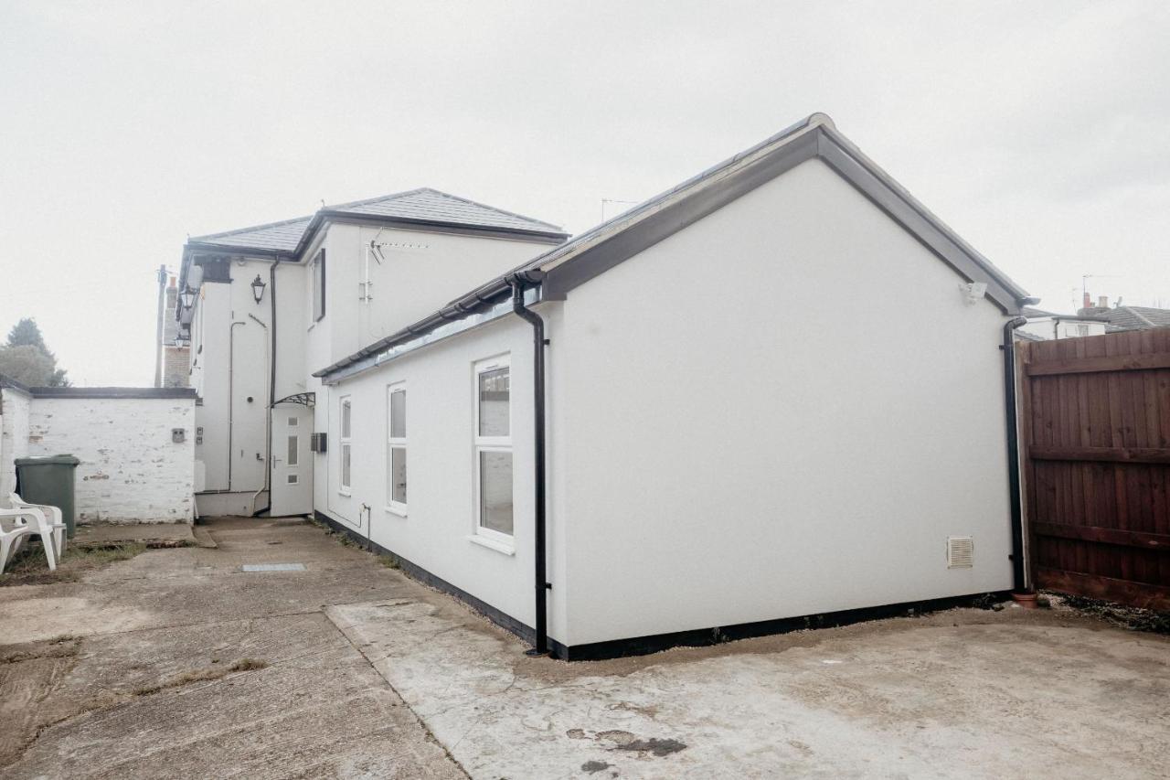 Elthorne Luxury Apartments - Uxbridge Exterior photo